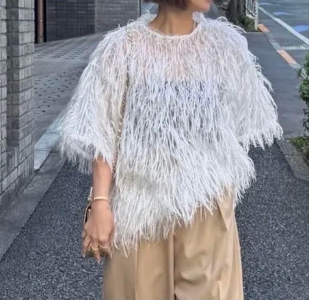 Cygneシーニュ⭐︎フェザートップスMoni - メルカリ