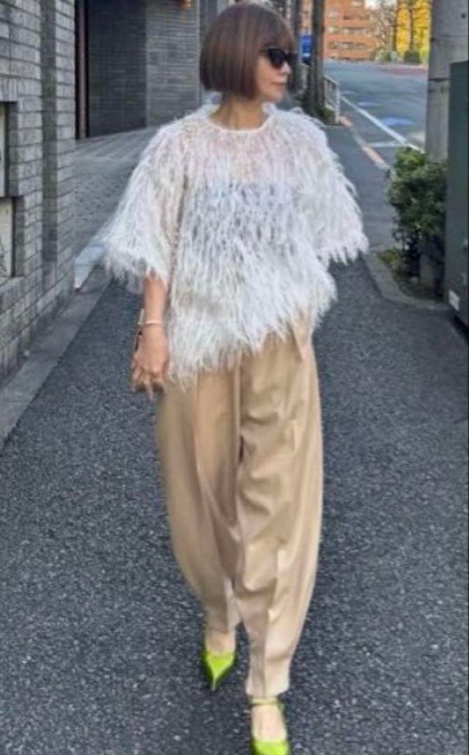 Cygneシーニュ⭐︎フェザートップスMoni - メルカリ