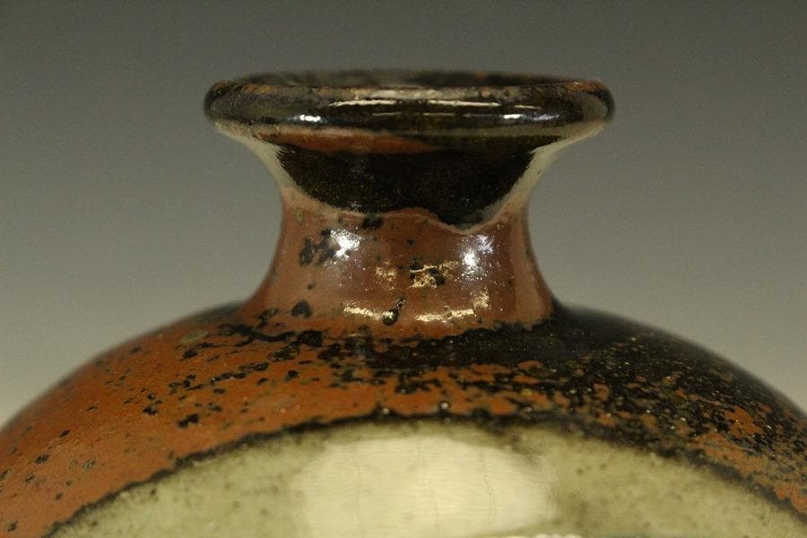 萬屋焼 やちむん 金城一門 魚紋 一輪挿し 花瓶 在銘(メ1285) - メルカリ