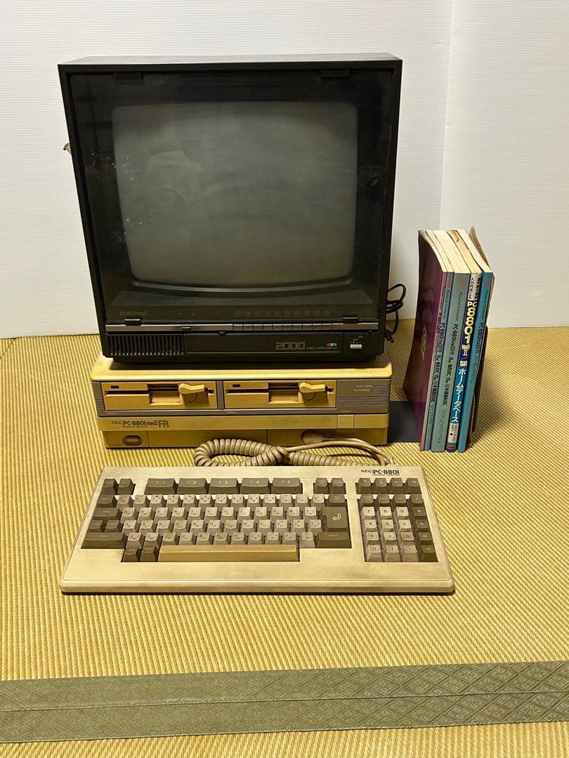 NEC PC-8801mkII FR コンピュータ　ジャンク　昭和レトロ　Z80 This tiny PC is like a scale model of the 1985 NEC PC-8801mkIISR