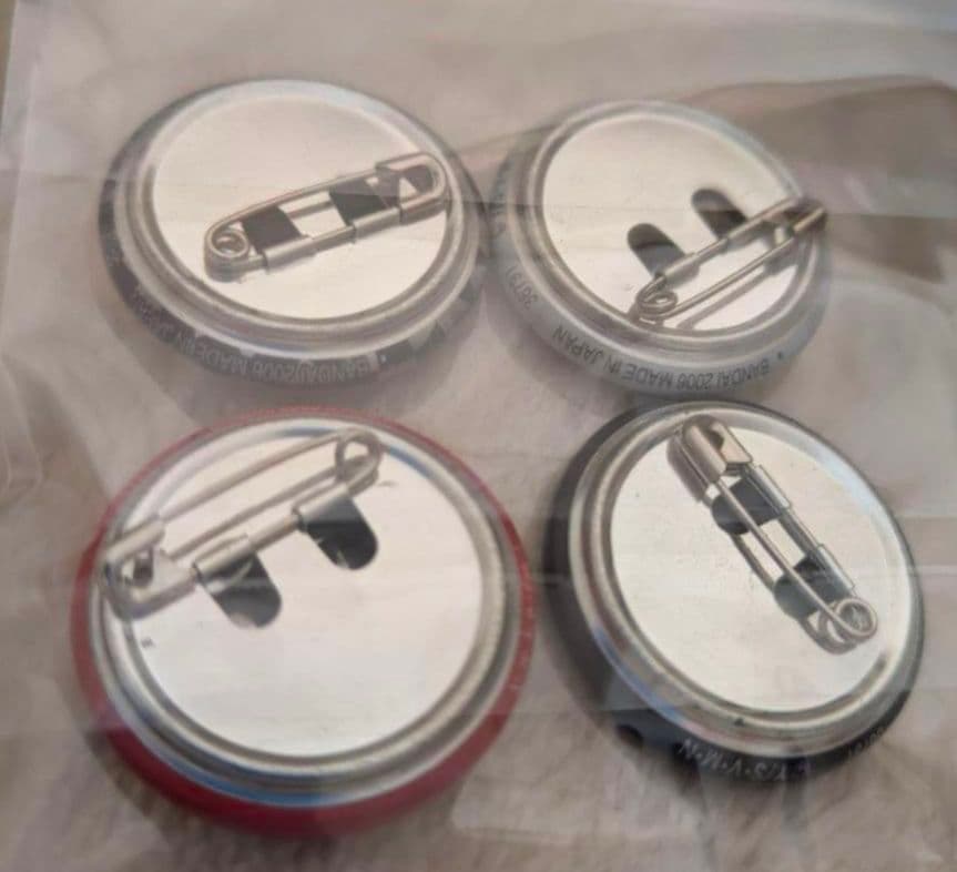 新品 未使用 Λucifer リュシフェル グッズ 缶バッジ 4個 セット ③