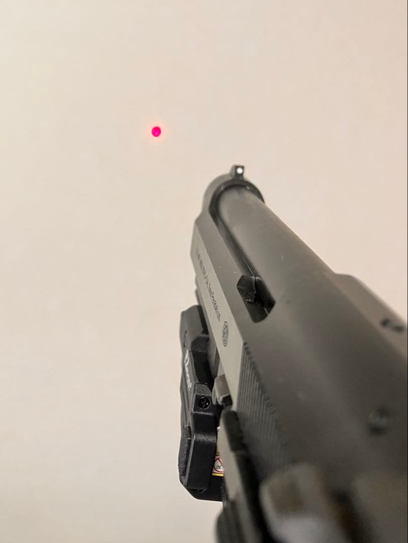 最終値下げ！マルイ　ベレッタ M9A1ガスブロ　レーザーライト、実銃グリップ付き