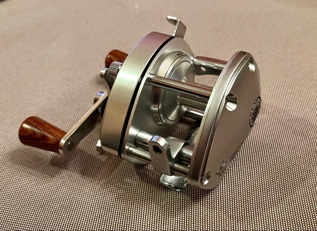 超美品！ ビンテージ シマノ バンタム 100 レア！ - メルカリ