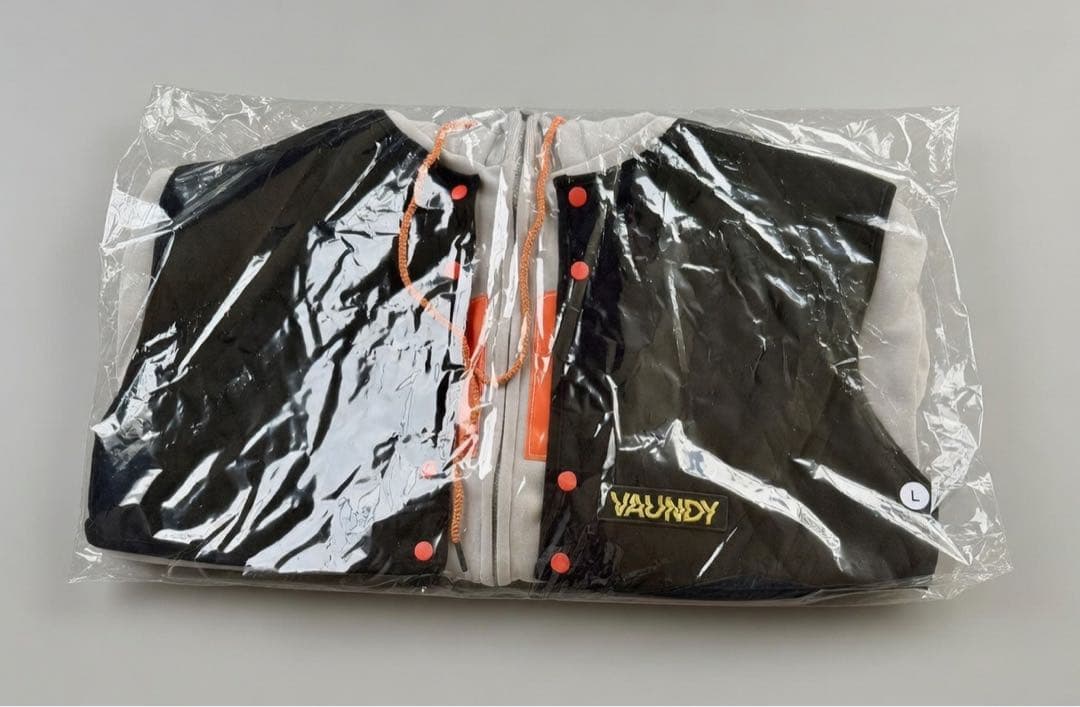 Vaundy Patch Vest Shh⋯Hoodie SILENCE