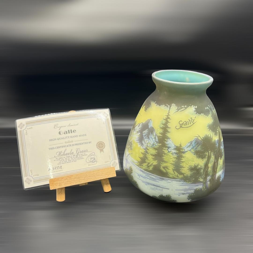 エミールガレ 　　山景紋　特大　花瓶　カメオ彫り　被せガラス　高さ26ｃｍ エミールガレ 鯉紋 特特大 花瓶 カメオ彫り 被せガラス 高さ40cm