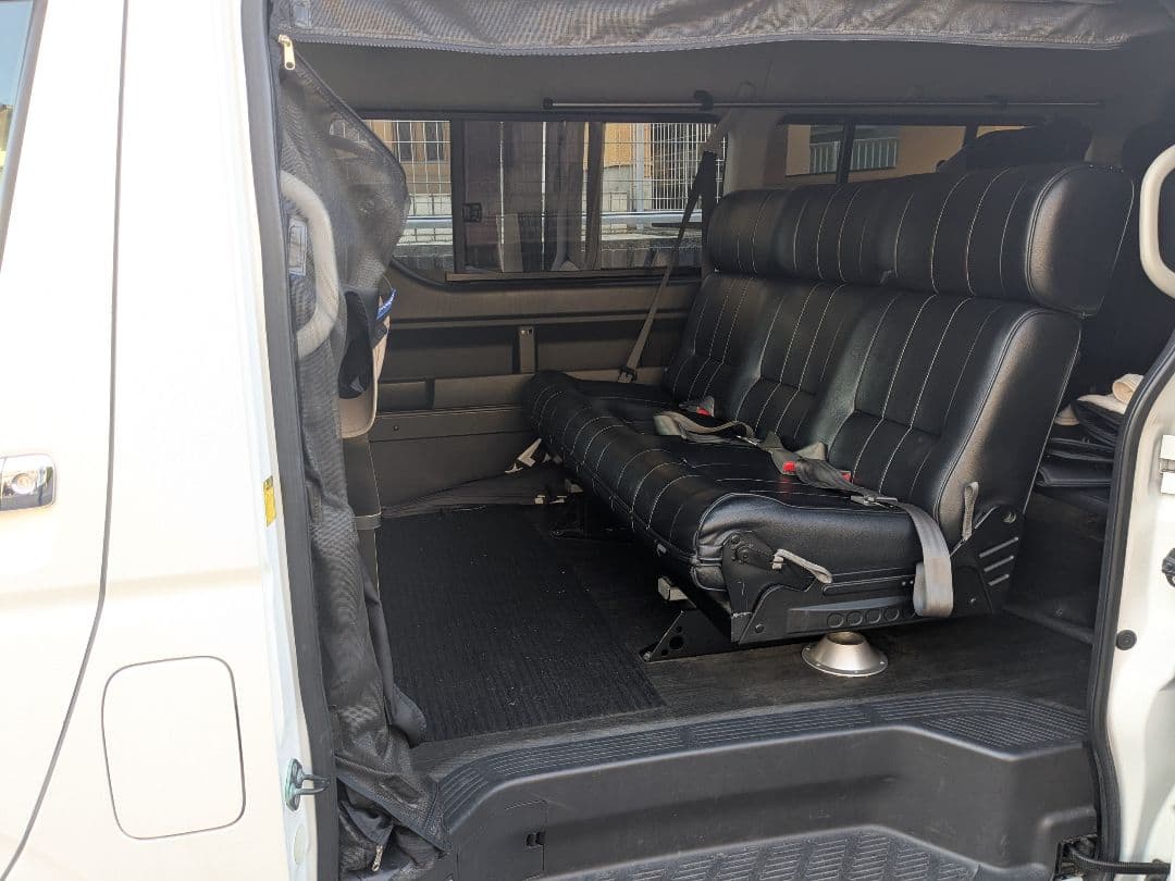 ハイエースワゴン ワイド用 ユーアイビークル製網戸2枚目セット 車中泊