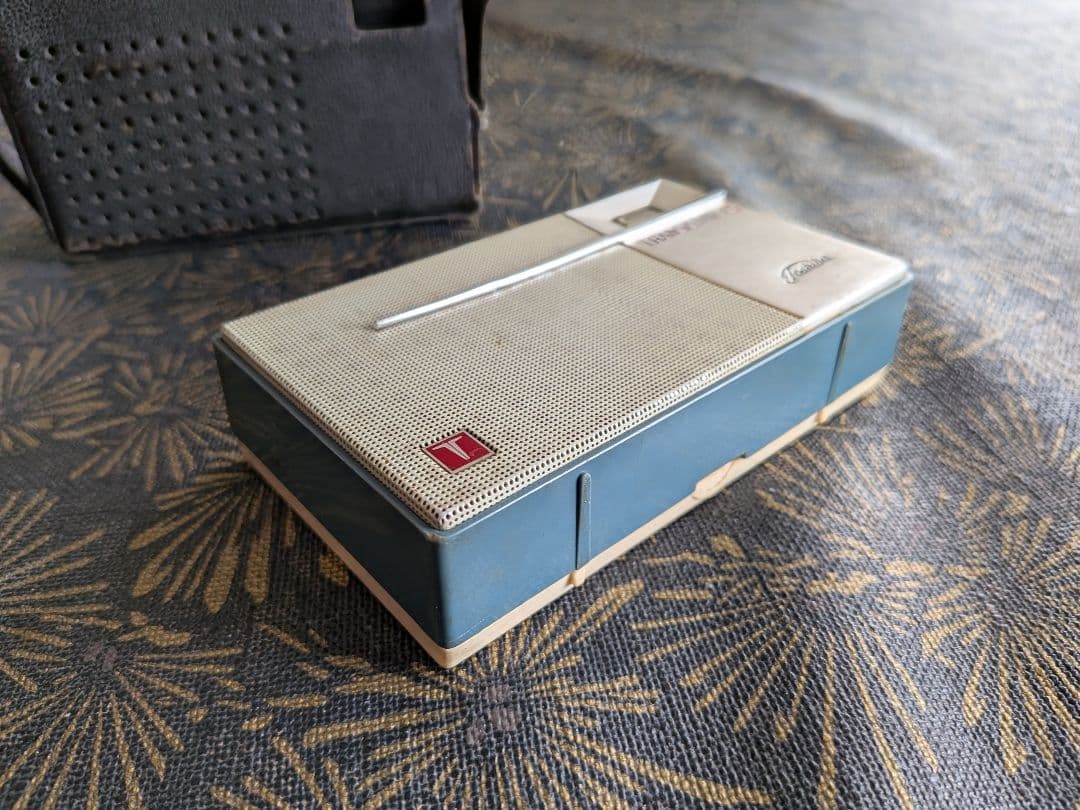 昭和レトロ 東芝 トランジスタラジオ GP-15 動作品 動画あり - メルカリ