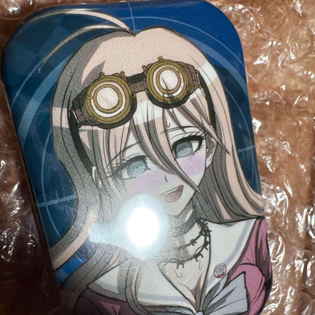 【3点】　ダンガンロンパ　入間美兎　スクエア缶バッジ