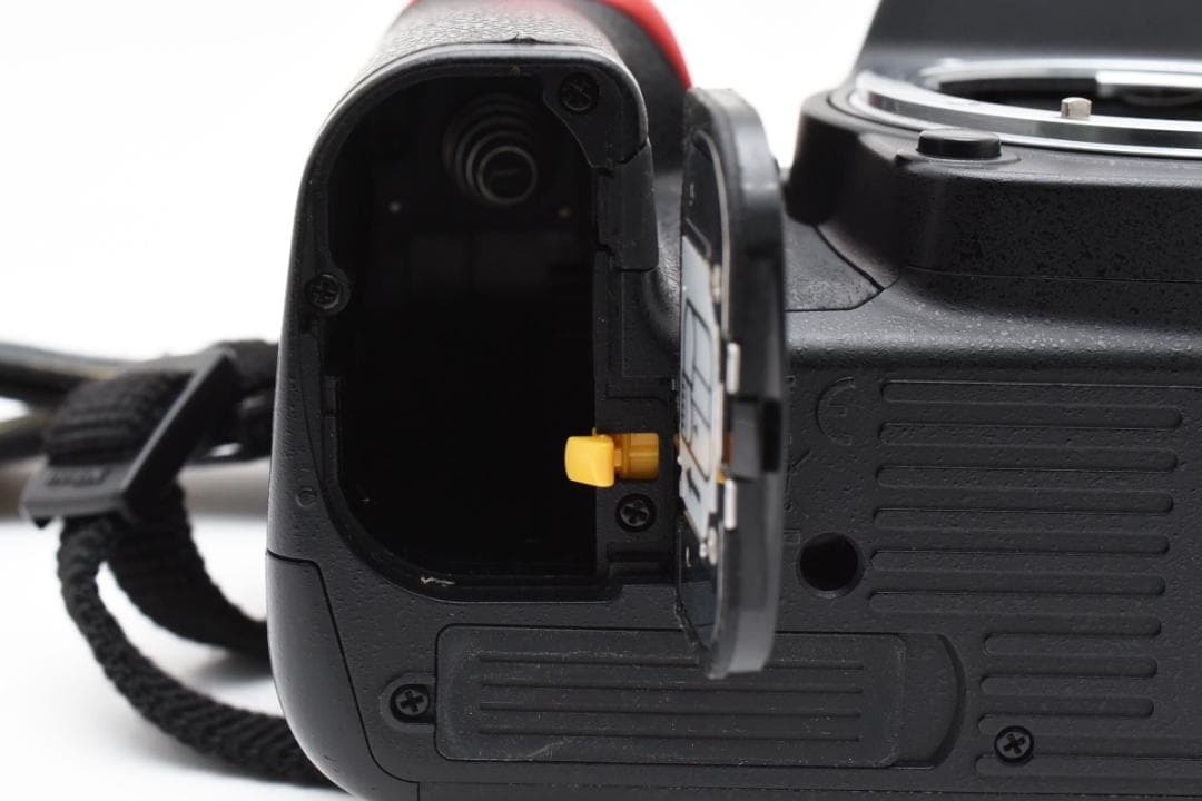 超美品 ニコン D7000 デジタル ボディ ショット数 6,799枚 M120 - メルカリ