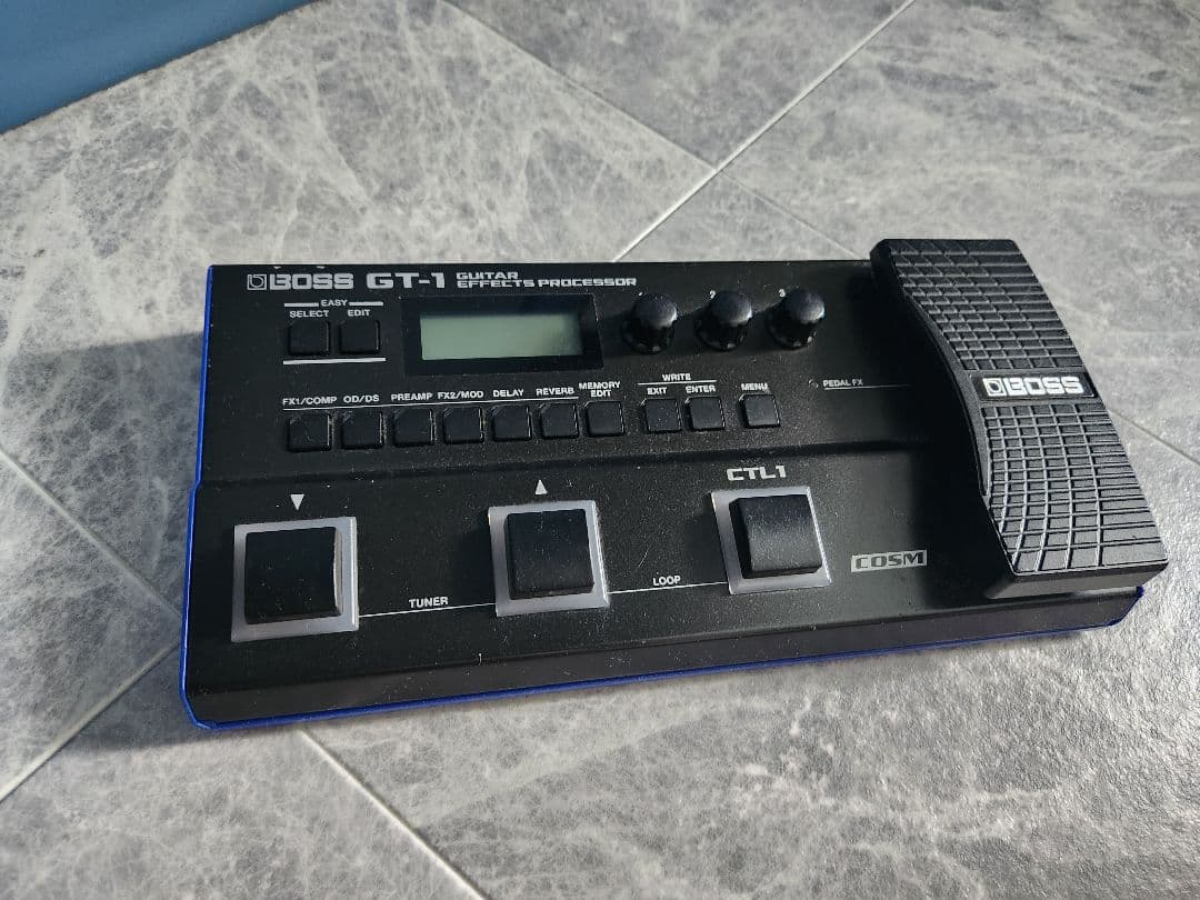 BOSS GT-1 デジタルギターエフェクター
