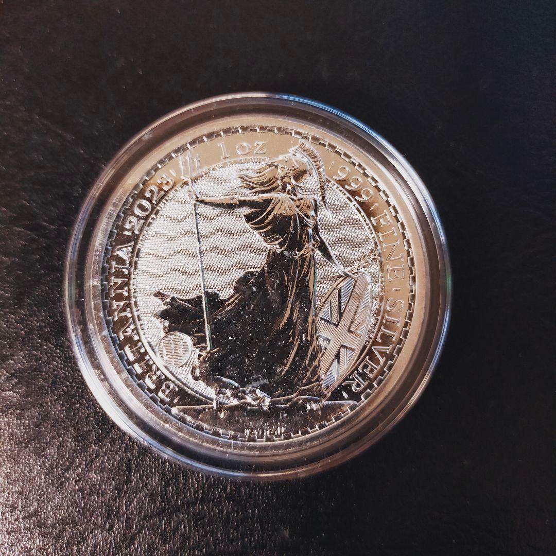 2023年 ブリタニア銀貨 1オンス 純銀 - メルカリ