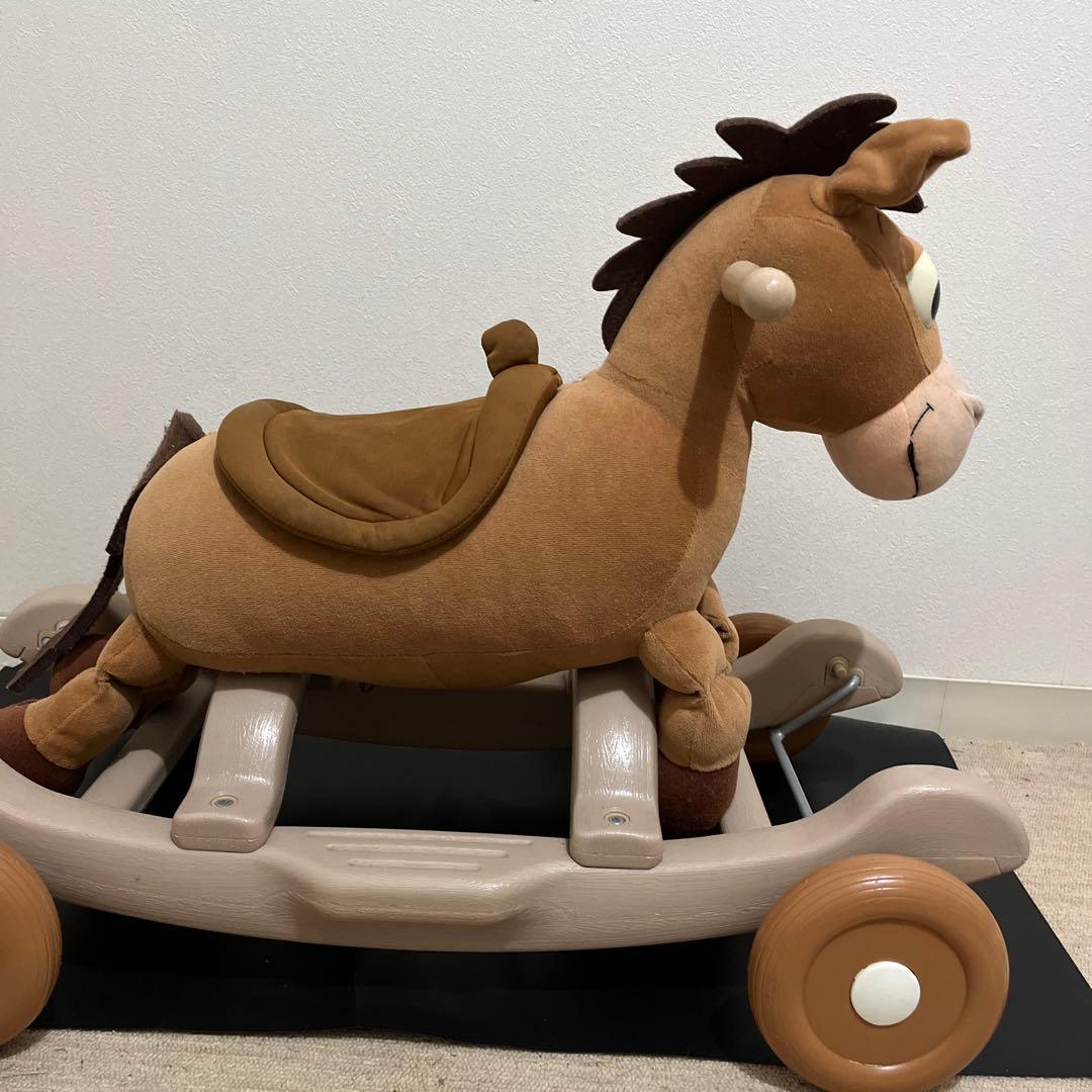 送料無料】トイストーリー ブルズアイロッキングチェア 木馬 TOYSTORY