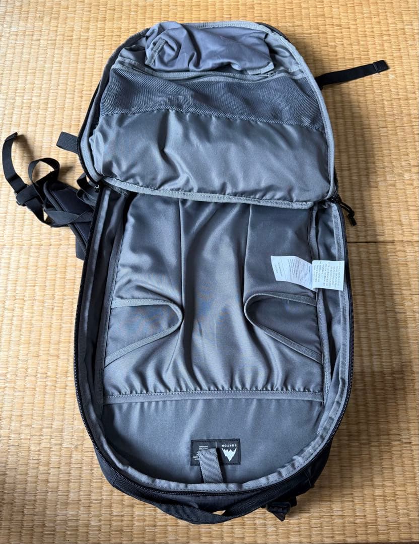 Burton サイドヒル 18L バックパック 黒 - メルカリ