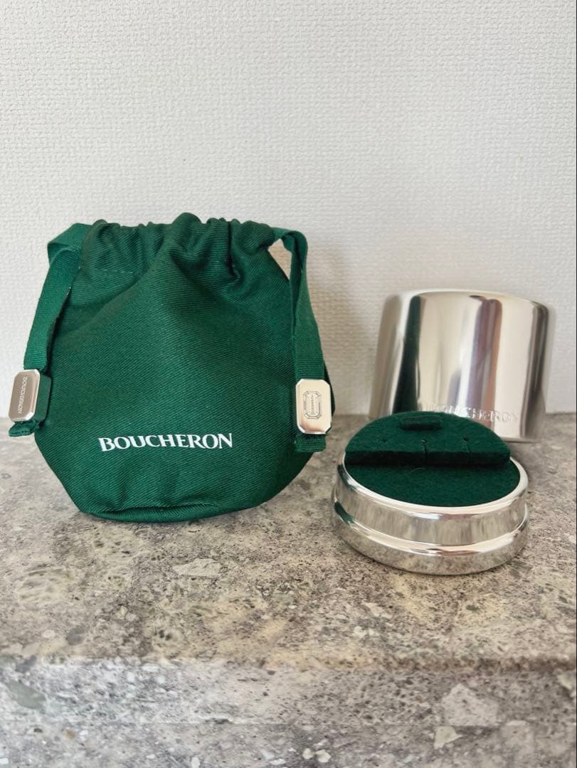 ブシュロン 空箱 ピアスケース、巾着（チャーム付き） - メルカリ