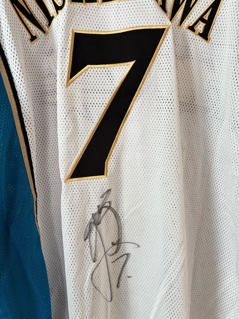 西川遥輝　サイン入りレプリカユニフォーム ヤクルトスワローズ 西川遥輝 サイン入りユニフォーム - メルカリ