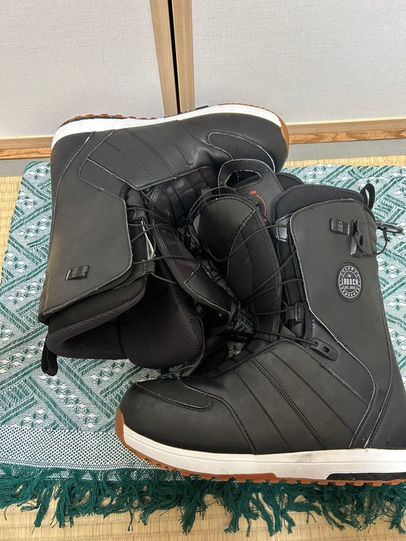 【着用数回のみ】SALOMON launch 28.5cm スノーボードブーツ