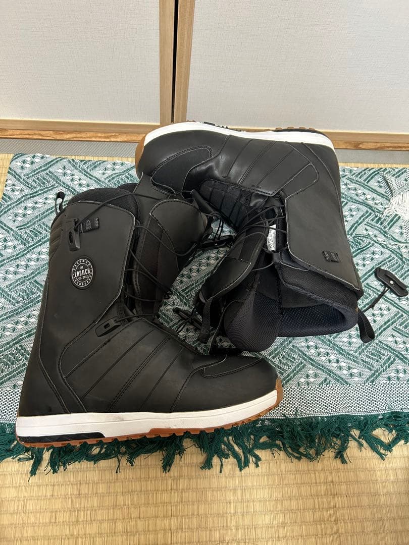 【着用数回のみ】SALOMON launch 28.5cm スノーボードブーツ