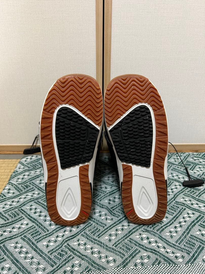 【着用数回のみ】SALOMON launch 28.5cm スノーボードブーツ