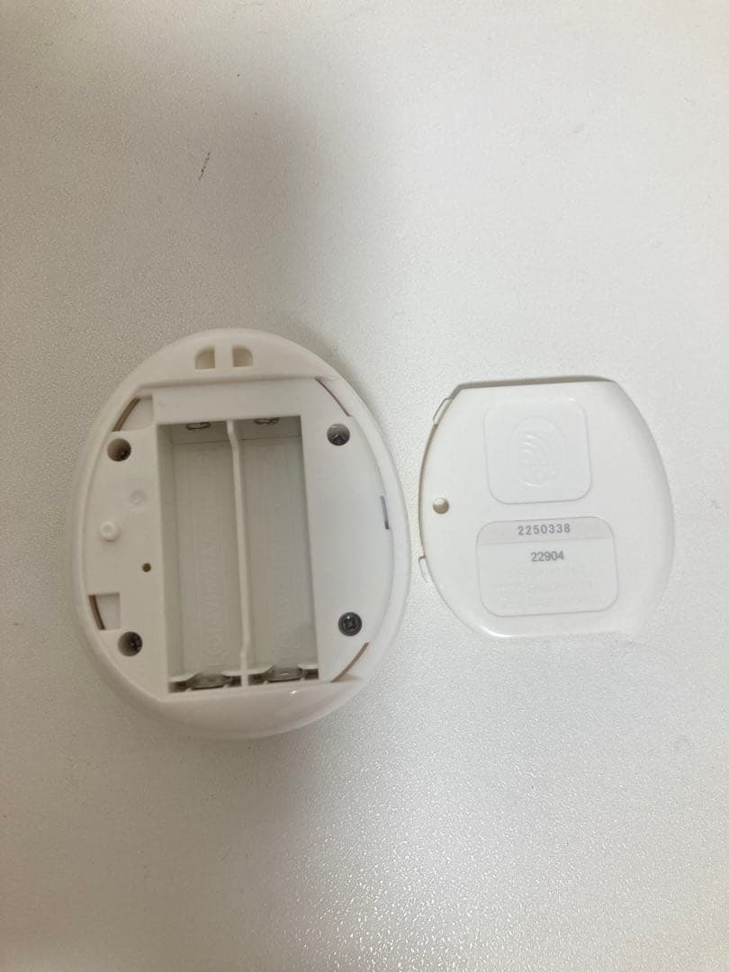 Tamagotchi 4U ホワイト/ゴールド