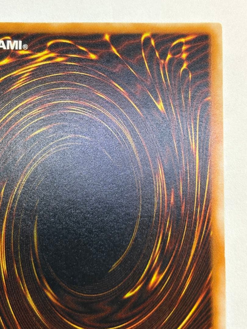 新品みたいです。ブラック・マジシャン レリーフ アルティメットレア 遊