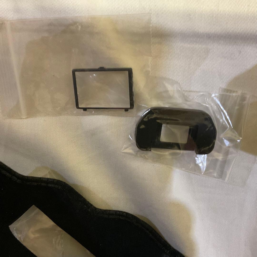 期間限定値下げ キャノン EOSレンズ各種4本+ストロボ+EOS650 +おまけ