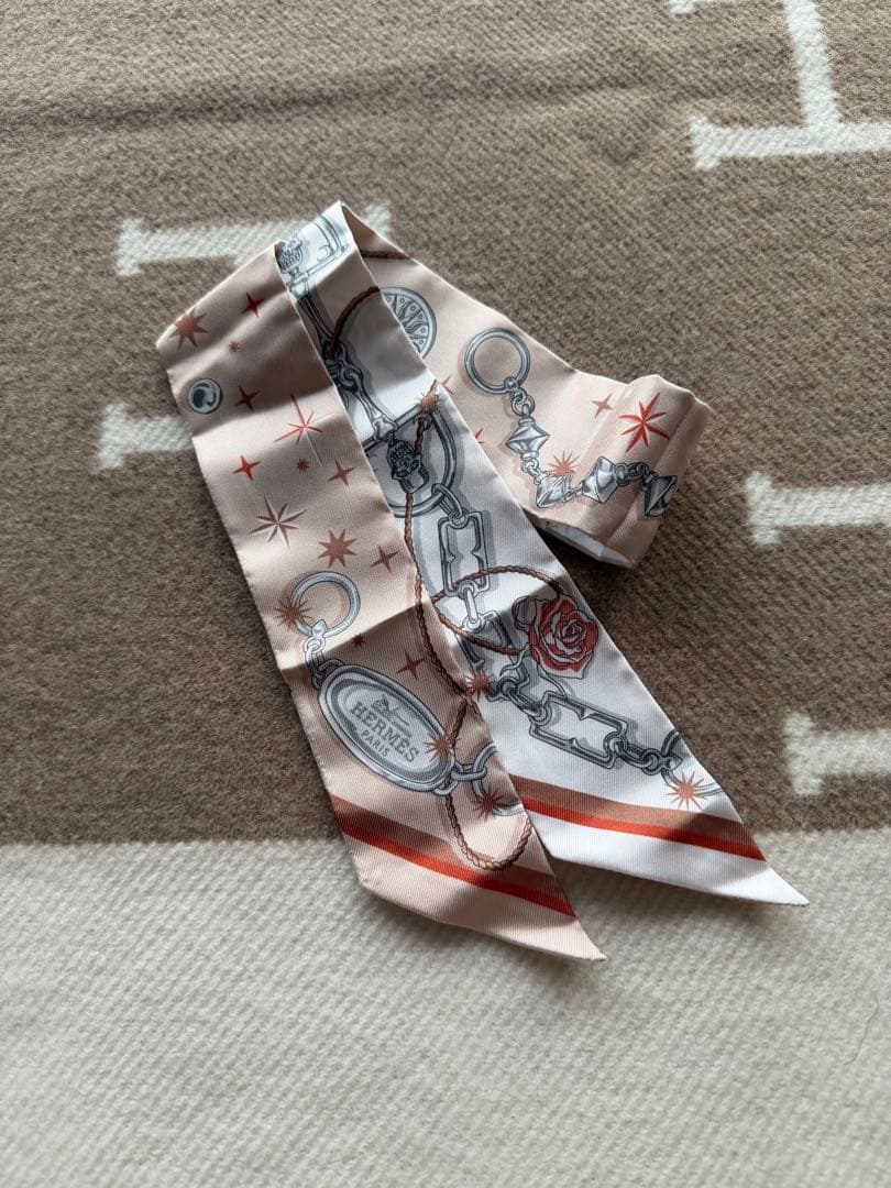 エルメス　ツイリー　《セ・ラ・フェット》　新品未使用