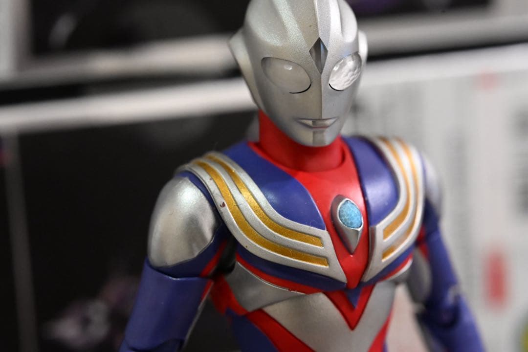 【開封済】S.H.Figuarts（真骨彫製法）ウルトラマンティガマルチタイプ