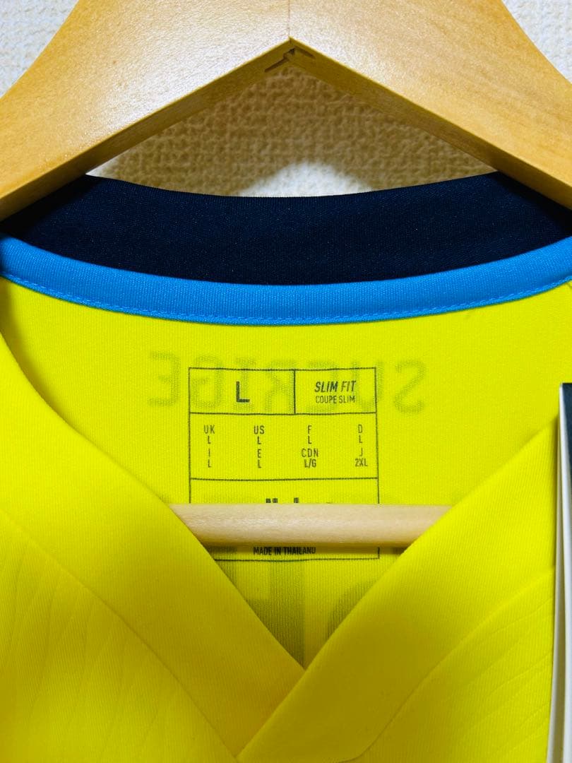 《正規品》イサク スウェーデン代表ホームユニフォームＬサイズ新品未使用