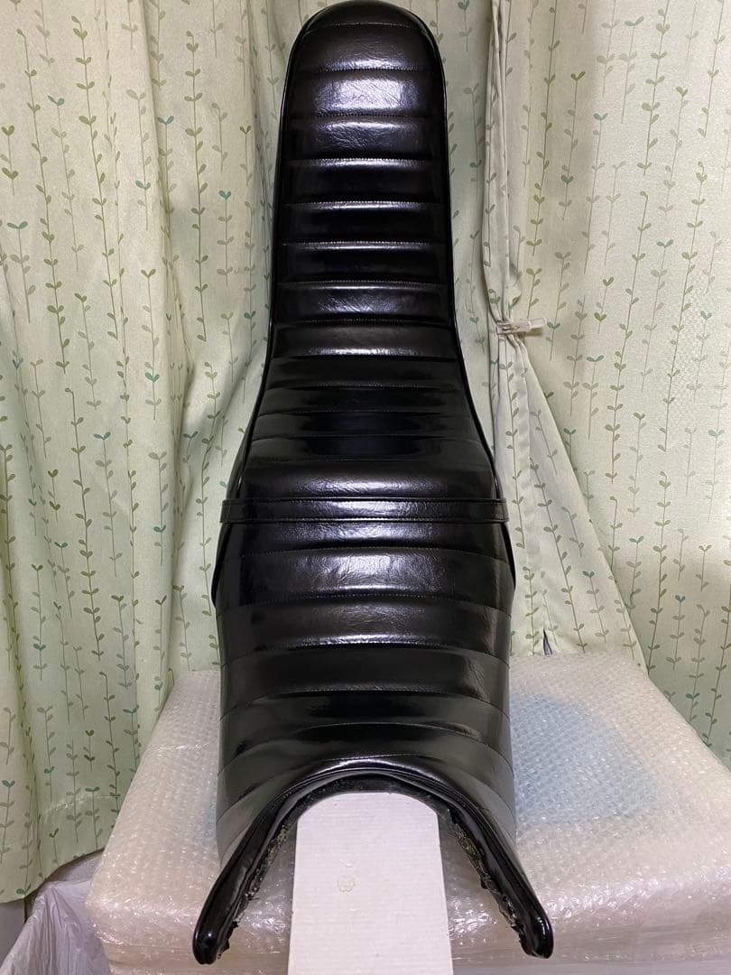 特注 激レア 新品 ホーネット250 三段シート 艶あり黒 40cm MC31