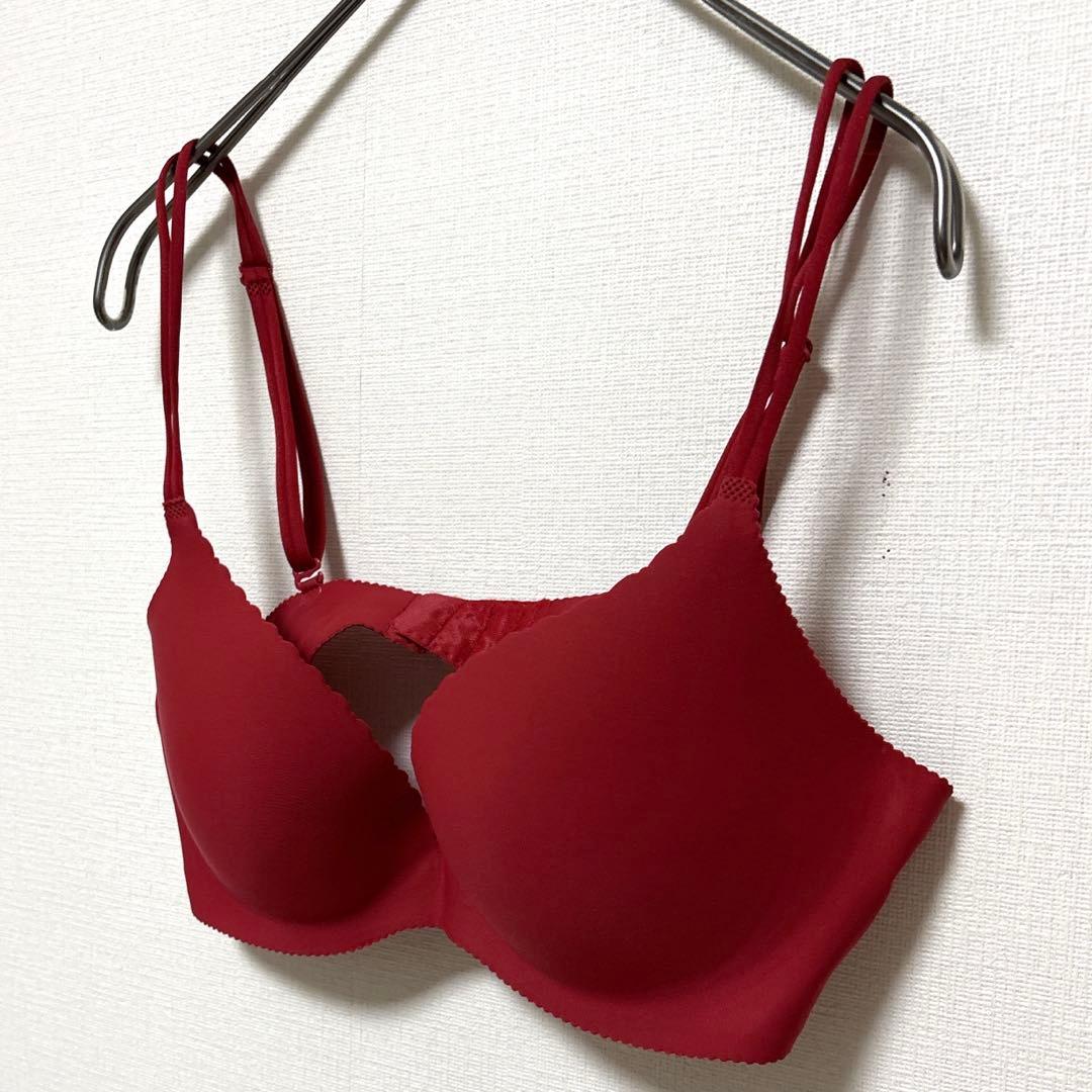 ヴィクトリアシークレットVictoria's Secret プッシュアップブラ
