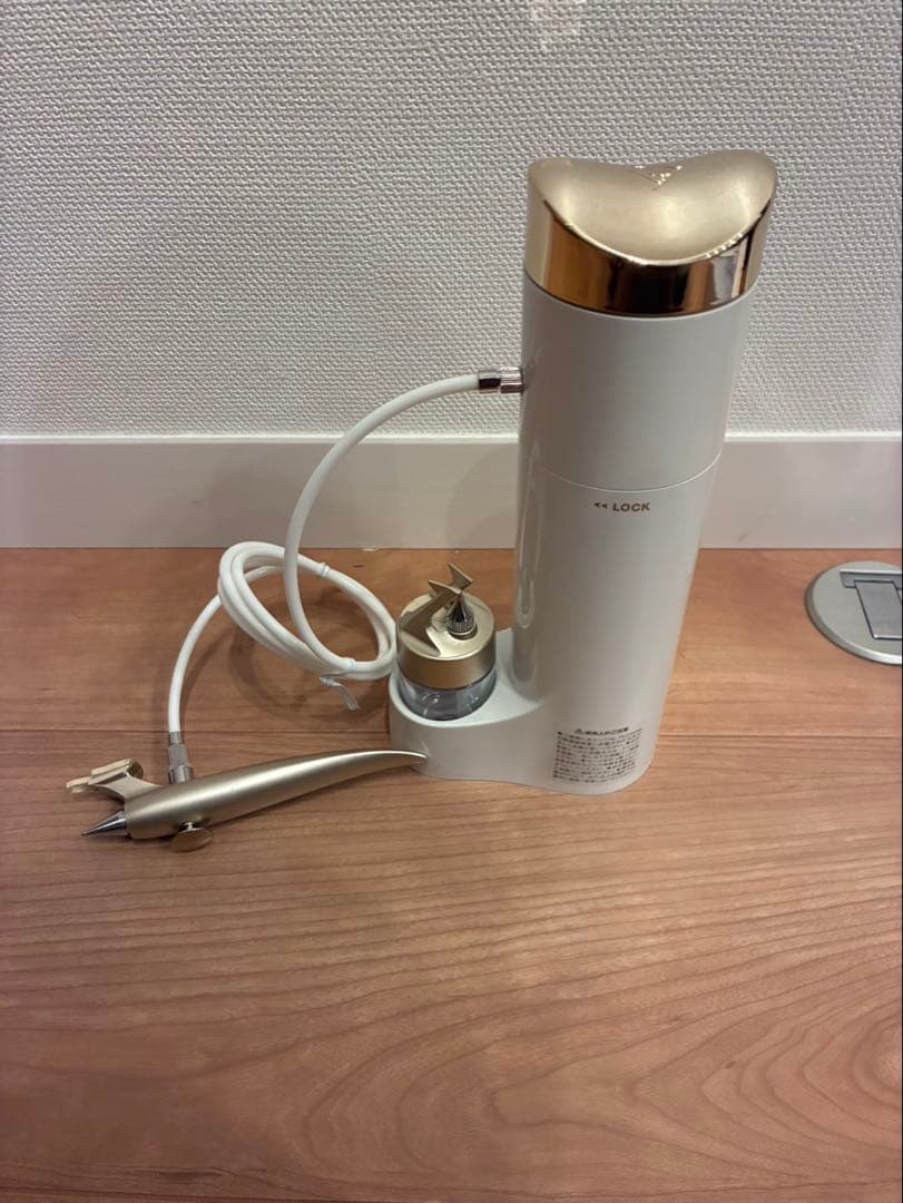 PLOSION（プロージョン）炭酸ミスト ホワイト 美顔器 - メルカリ