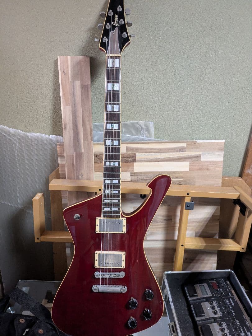 Greco Mirage グレコ ミラージュ 復刻 買取実績 |Greco グレコ MIRAGE ミラージュ エレキギター変形 - 大阪