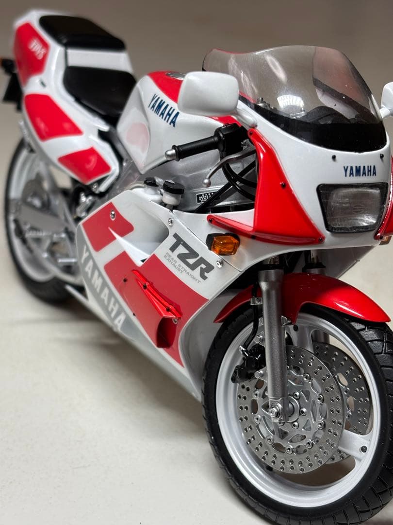 ハセガワ 1/12ヤマハTZR250(3MA)完成品 - メルカリ