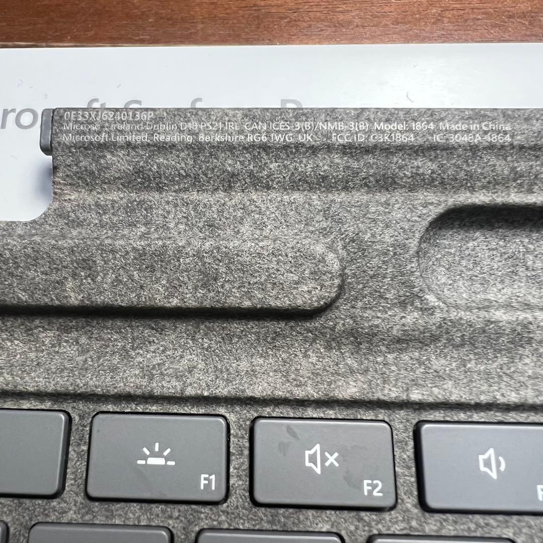 純正】 surface Pro Signature キーボード ジャンク箱付き - メルカリ