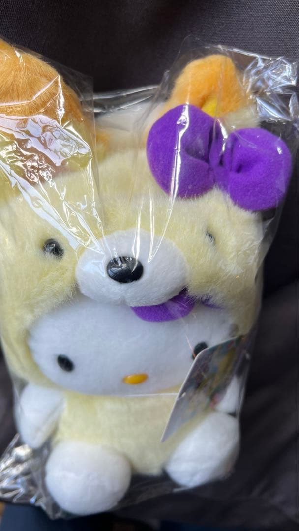 ご当地　北海道限定　ハローキティ ぬいぐるみ 黄色キツネ　しっぽ　狐2004年