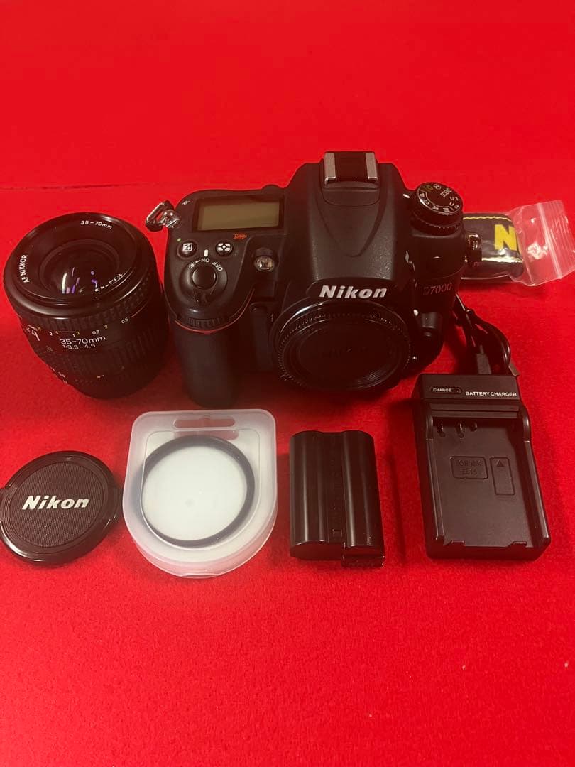 感謝大幅値下げ！　美品Ｄ7000 Ｓ数10012回 35-70mmズ-ム
