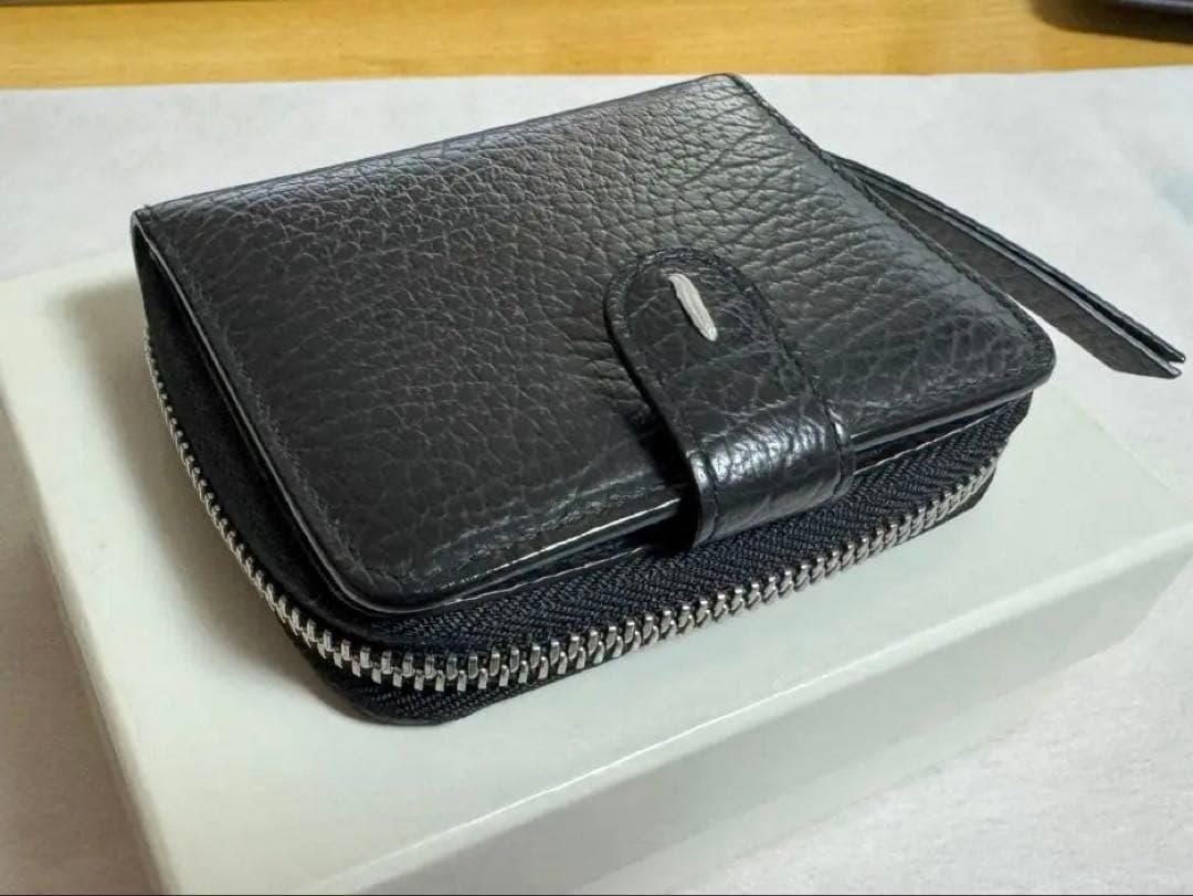 美品　メゾンマルジェラ　ケース　ウォレット　財布　小銭入れ　カードケース メゾン マルジェラ Maison Margiela コインケース S55UI0301 P0399