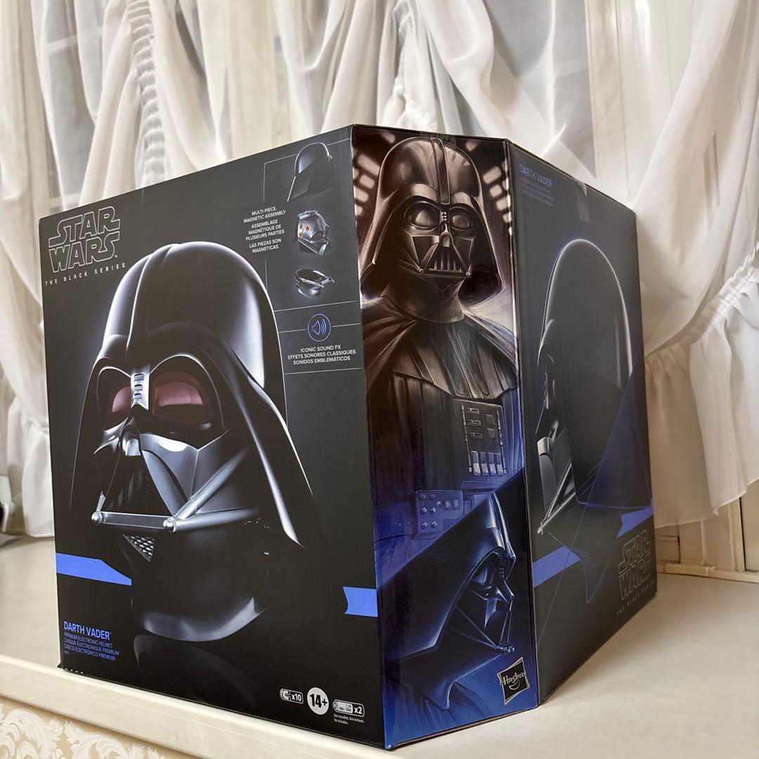 新品 未開封（HASBRO) ブラックシリーズ ダースベイダー ヘルメット