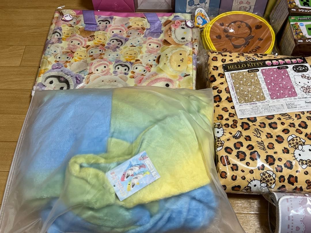 プライズ雑貨　まとめ売り　人気キャラクター　ちいかわ　キティ　ドラえもん　など