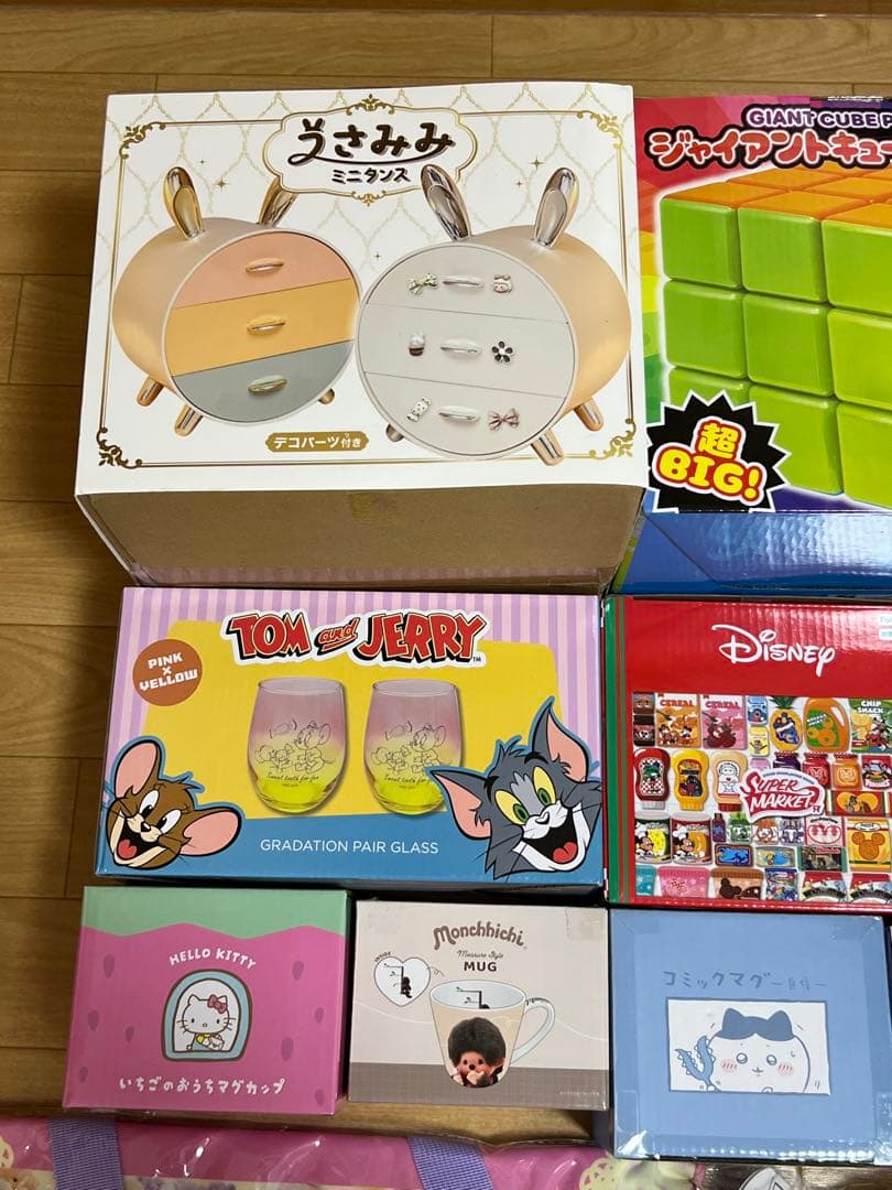 プライズ雑貨　まとめ売り　人気キャラクター　ちいかわ　キティ　ドラえもん　など