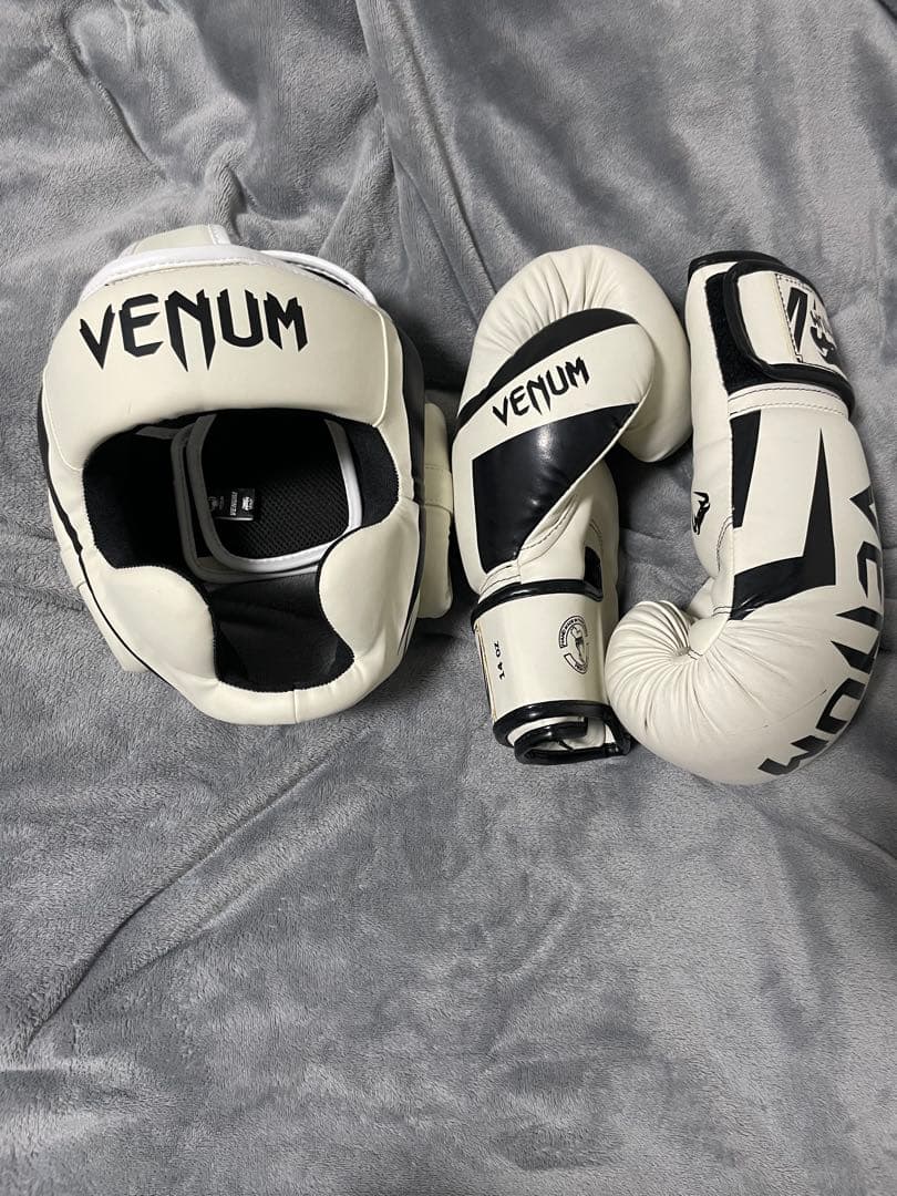 Venum ボクシンググローブ 14oz ヘッドギアセット 2026年最新】venum グローブ 14の人気アイテム - メルカリ