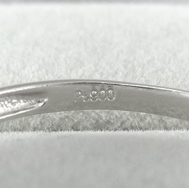 【美品】0.12ct　ダイヤモンド　ハーフエタニティ　リング　プラチナ