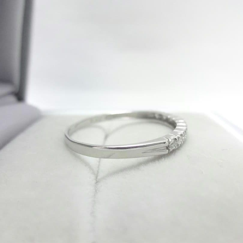 【美品】0.12ct　ダイヤモンド　ハーフエタニティ　リング　プラチナ