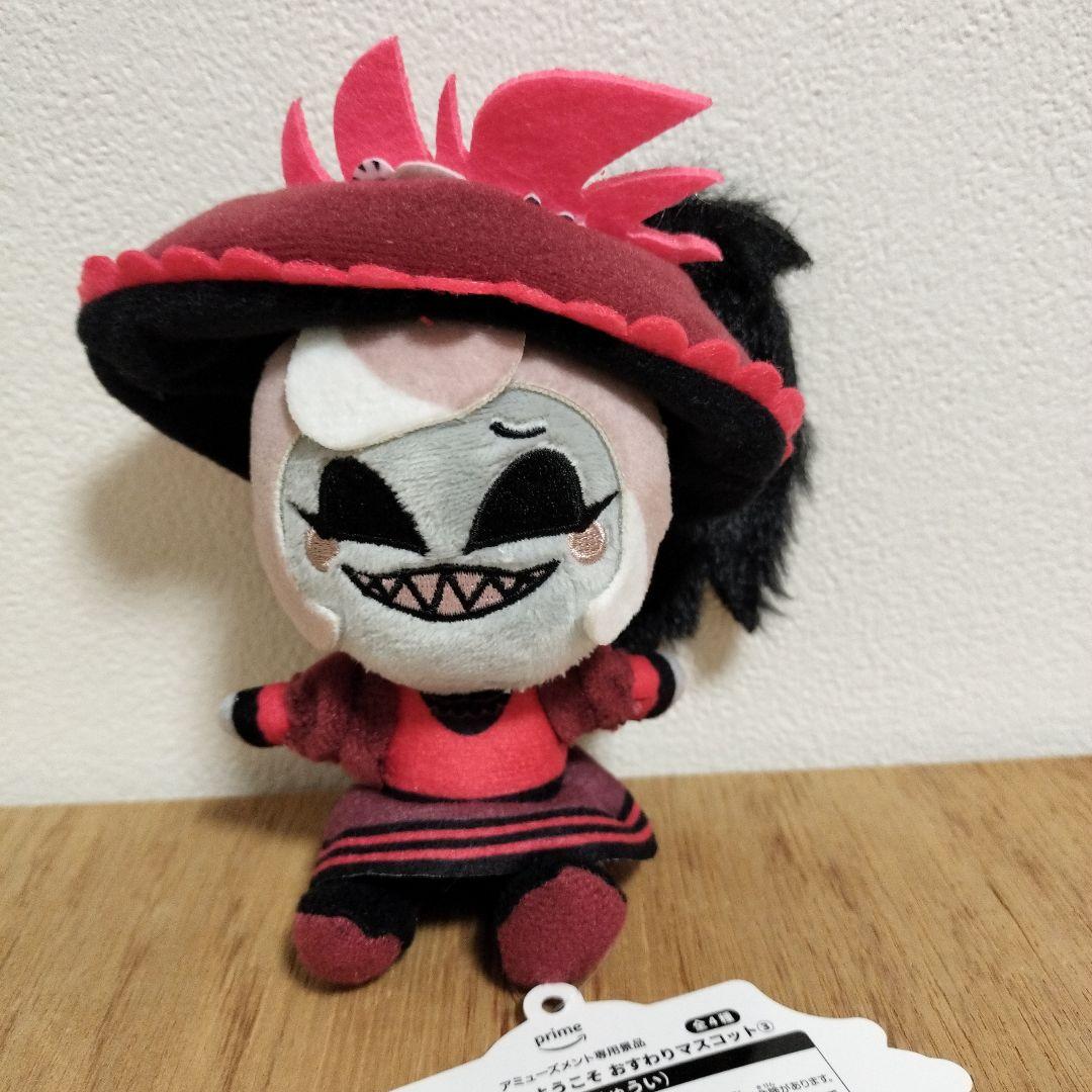 ROUND1 ハズビンホテル おすわりマスコット ロージー - メルカリ