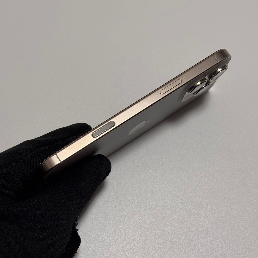 《画面割れ》iPhone 16 pro max ナチュラルチタニウム 本体