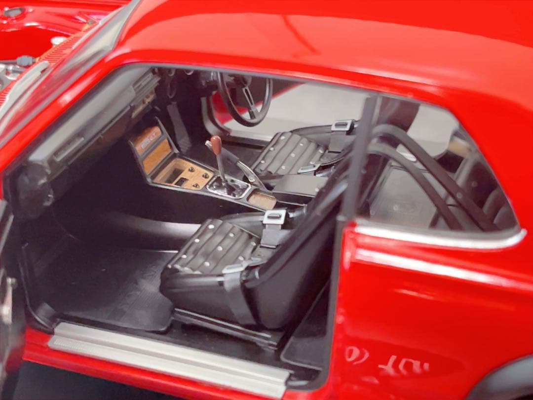 AUTOart 1/18 GT-R KPGC10 チューンドバージョン