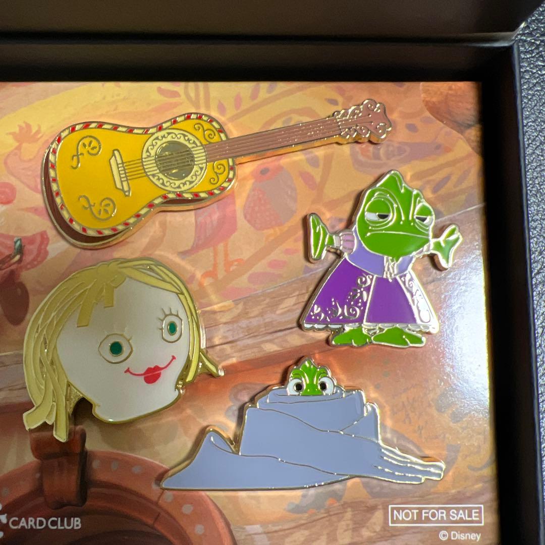 非売品 ピンバッジ ディズニー ラプンツェル ピンズ JCB パスカル