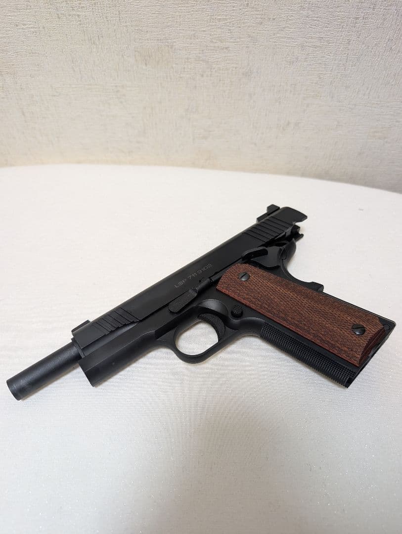 カーボネイト 1911LSP グリップ黒 パンドラ付きません。 - メルカリ
