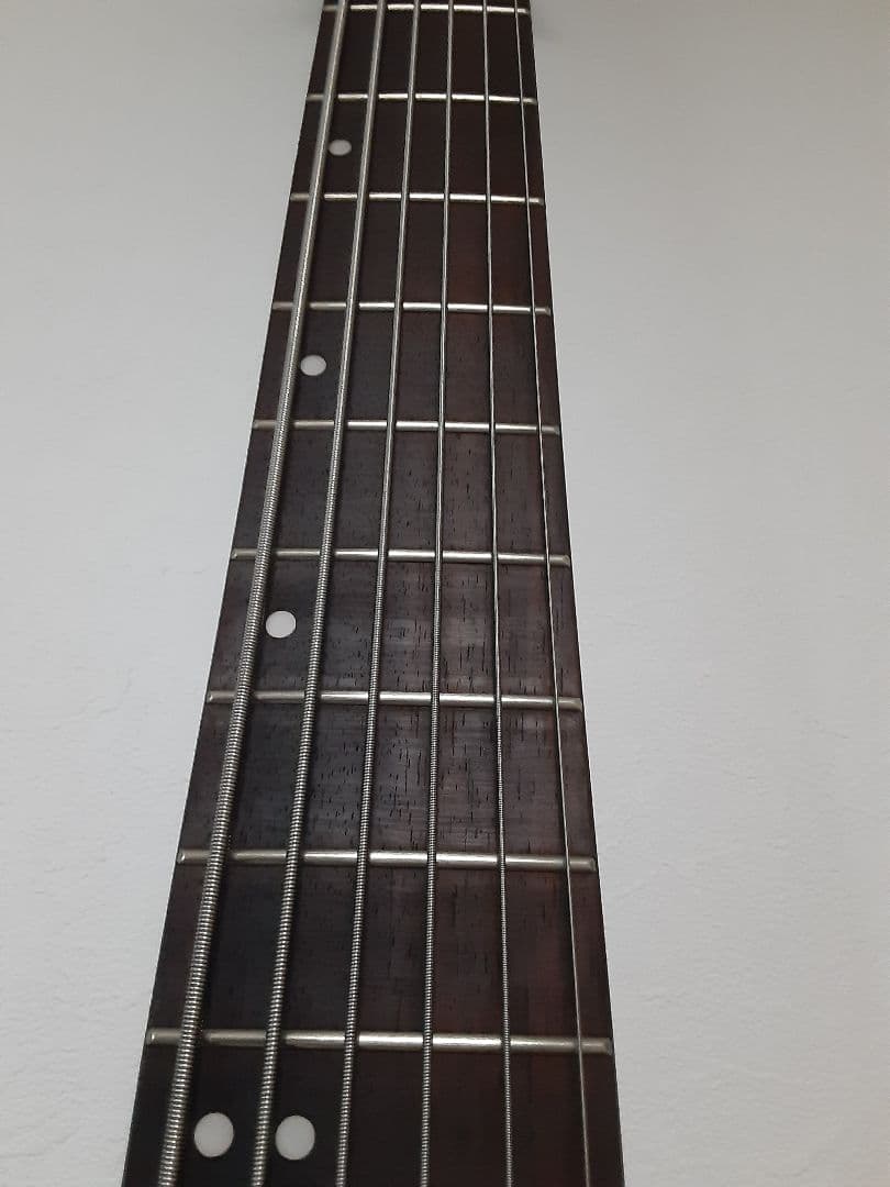 メルカリ便 playtech 6弦ベース レギュラーチューニング済み - メルカリ