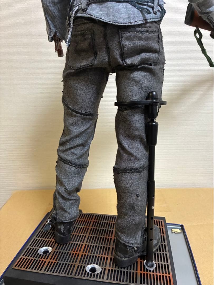 エンターベイ ターミネーター フィギュア 1/4 バトルダメージ版 t800